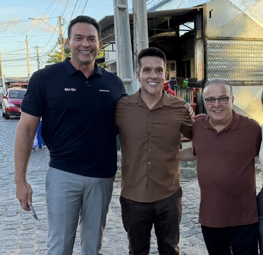 Eriko Jácome comemora o início da pavimentação de 34 ruas na Zona Norte de Natal