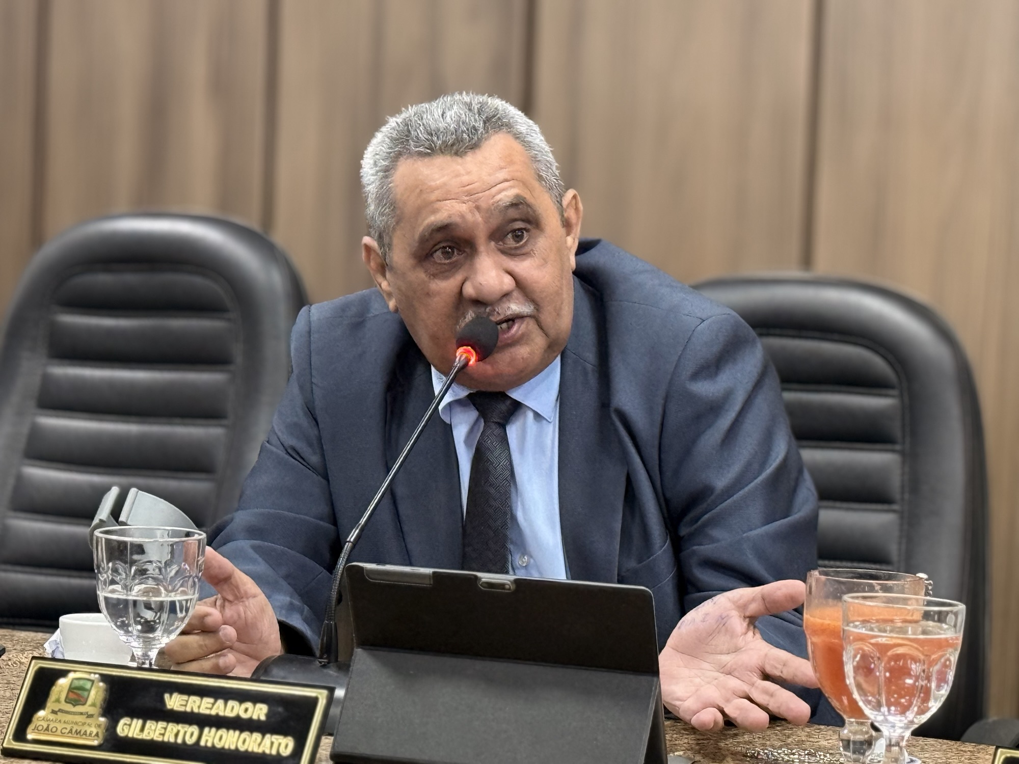 Vereador Gilberto Honorato solicita pavimentação no Bela Vista e reforma de ruas em Morada Nova