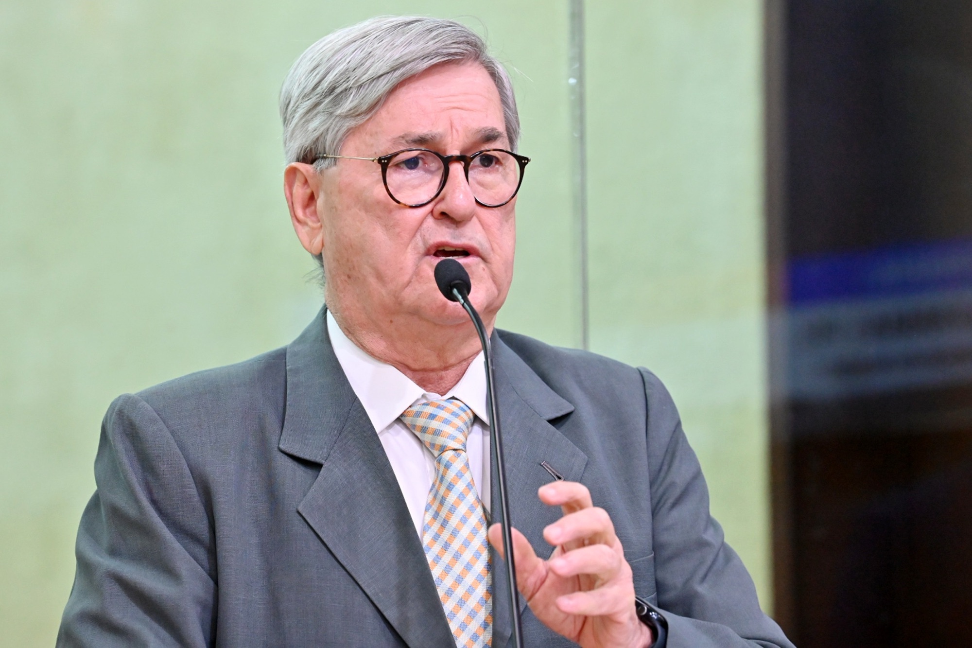 Tomba Farias diz que publicidade do governo Fátima Bezerra é uma fantasia que difere da realidade