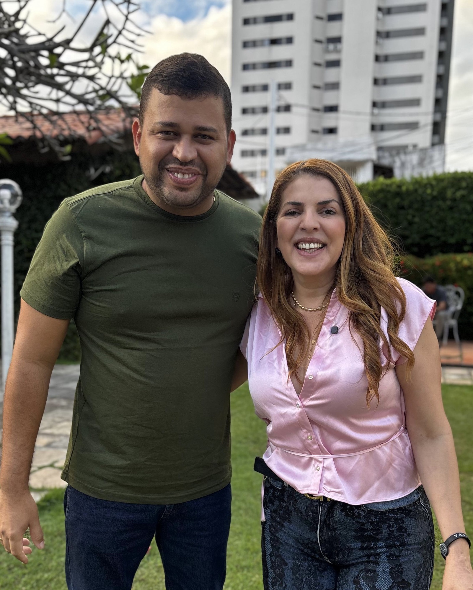 Vereador Igor Brito participa de encontro dos amigos de Nina Souza e reforça compromisso com as demandas da população