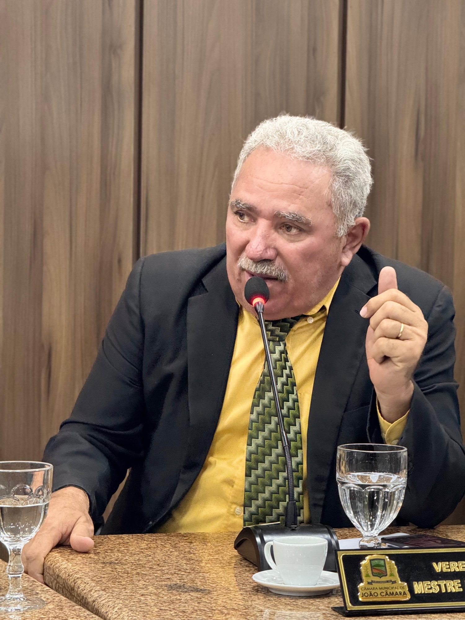 Vereador Mestre Raimundo apresenta indicações para estudo de via entre Barroso e Vila Verde e melhoria do saneamento básico no Vila Verde