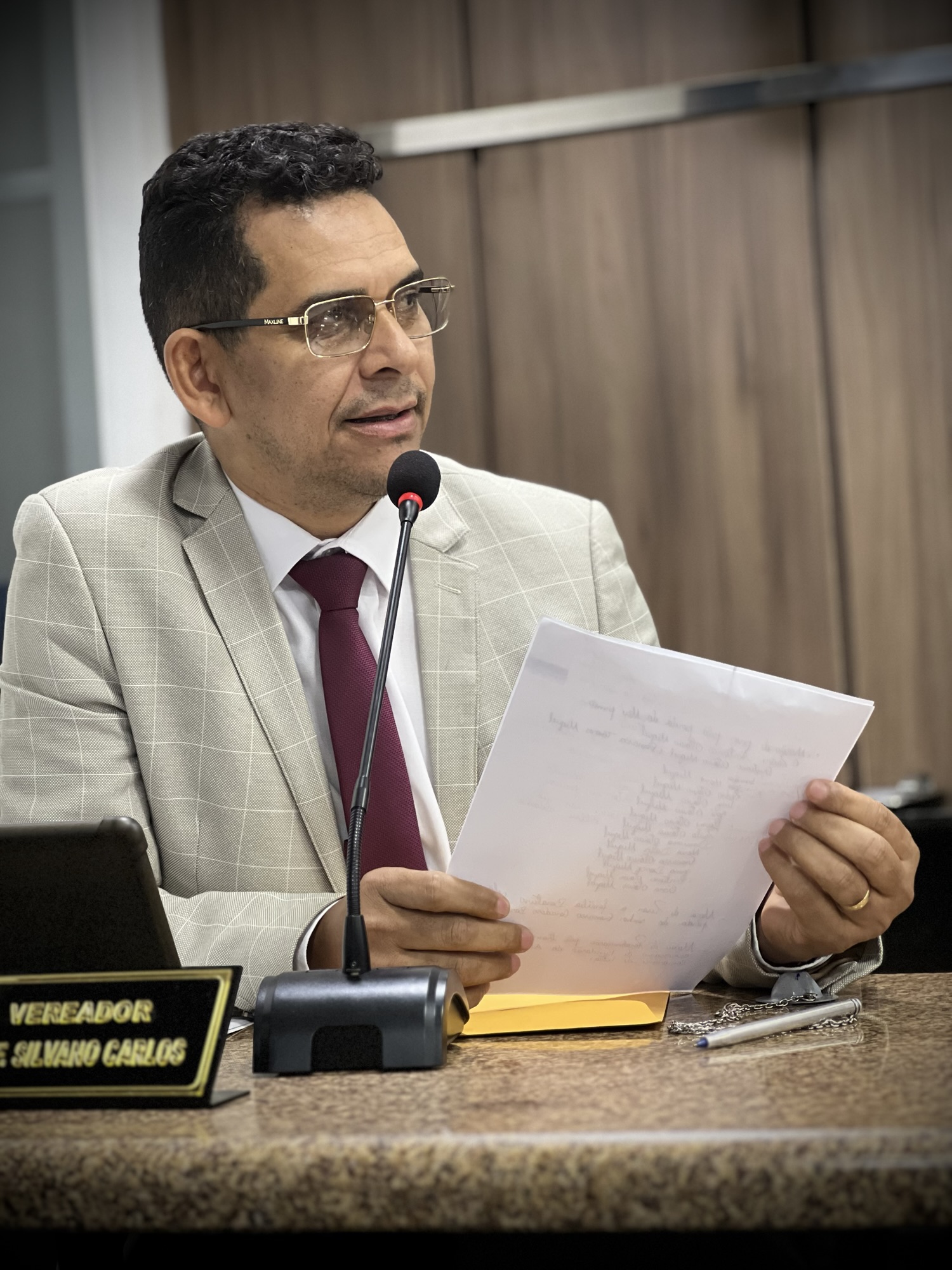 Vereador Silvano Carlos defende tênis gratuito para todos os alunos da rede municipal