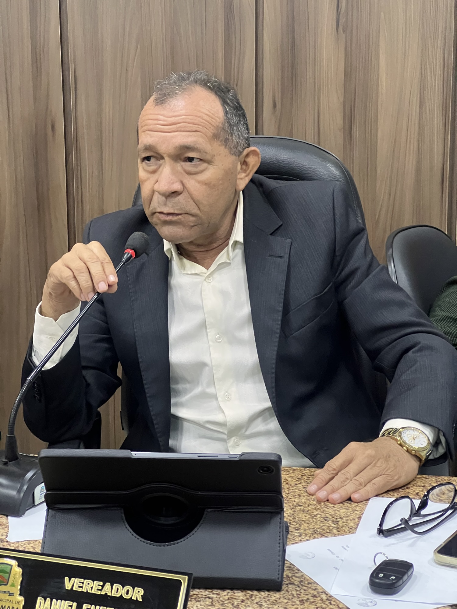 Vereador Daniel Enfermeiro apresenta requerimento para implantação de quadra poliesportiva no bairro Cidade Nova