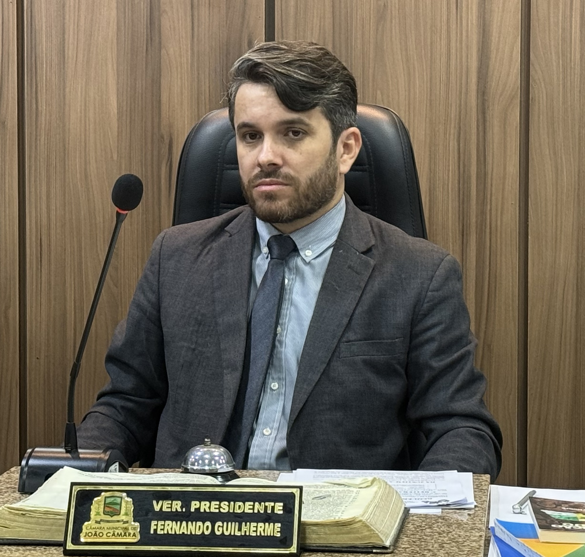 Vereador Fernando Guilherme solicita estudo para revitalização de todas as quadras esportivas do município