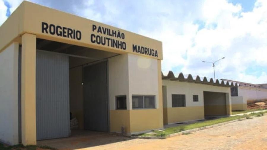 11 detentos seguem foragidos após fuga da Penitenciária Rogério Coutinho Madruga; forças de segurança fazem buscas
