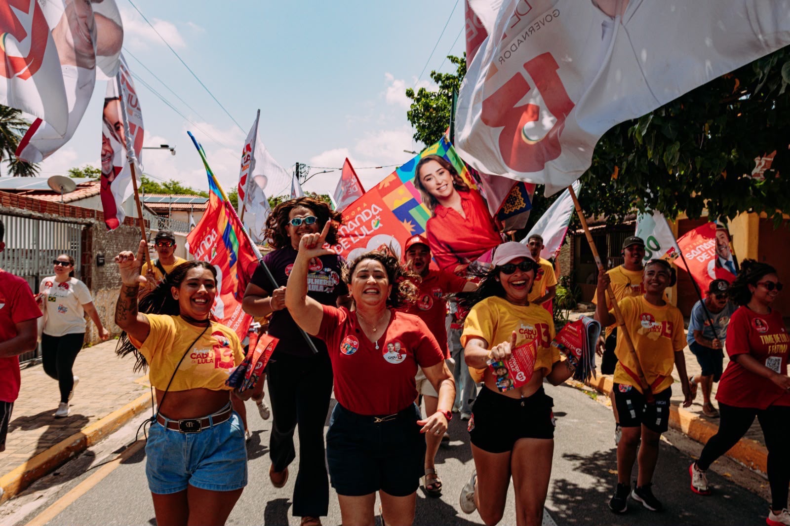 Em caminhada na Redinha, Samanda relembra luta em defesa dos permissionários do mercado: “Vocês sabem com quem podem contar”