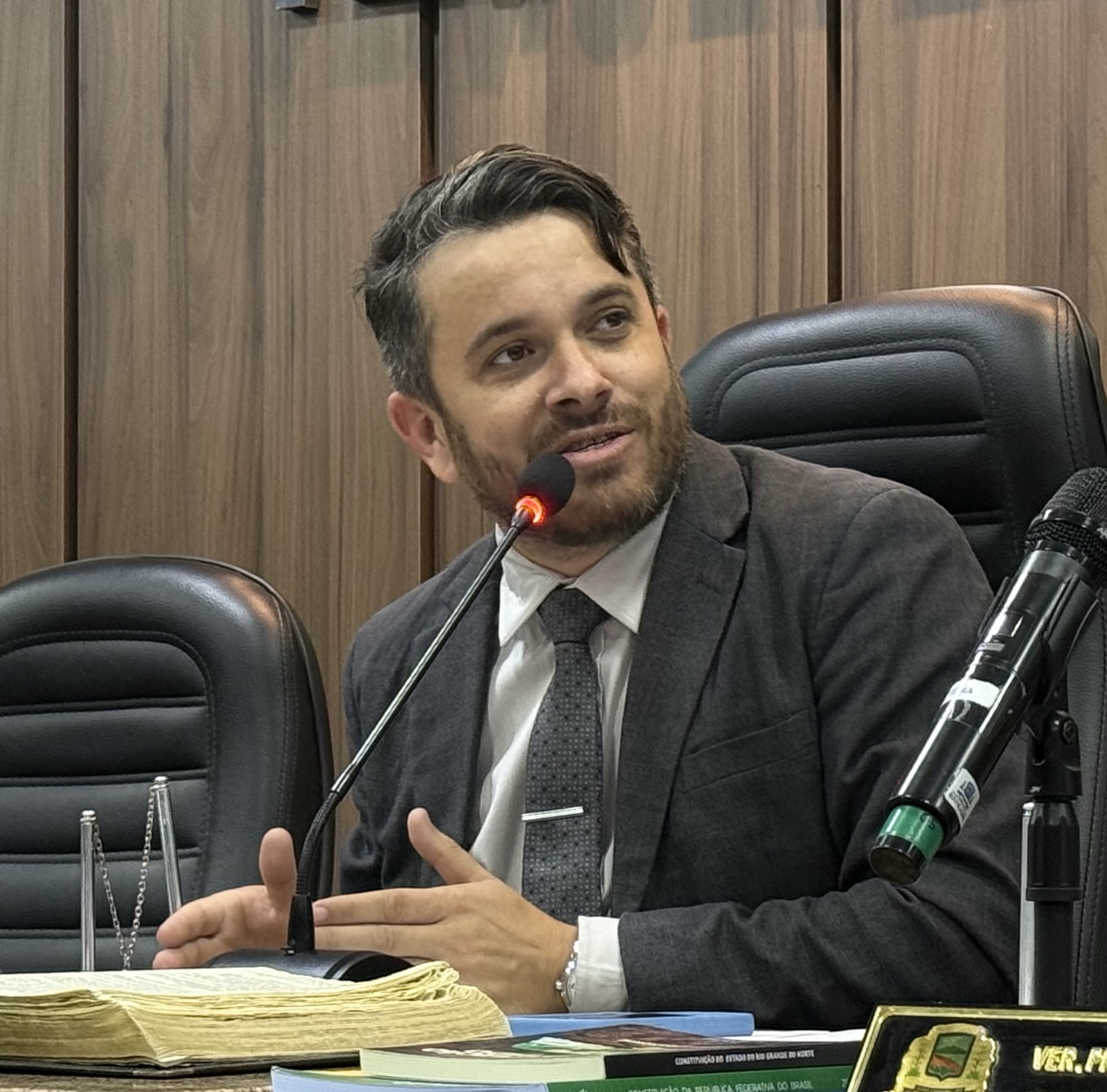Vereador Fernando Guilherme solicita recuperação urgente de estrada vicinal que liga o bairro Boa Vista ao Bar de Estela