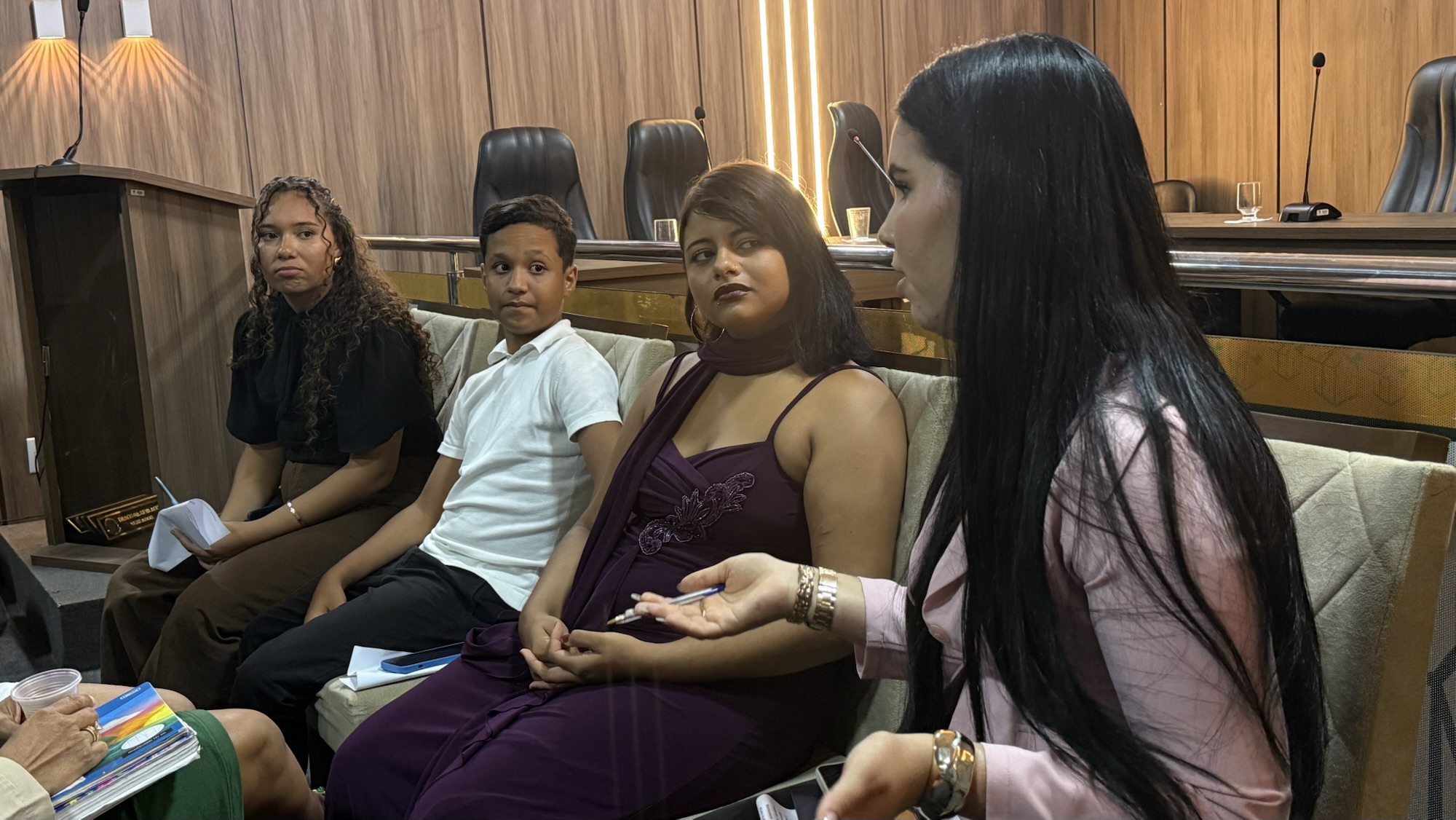 Parlamento Jovem Jandairense fortalece a cidadania e debate lixo, saúde e acolhimento de jovens com autismo