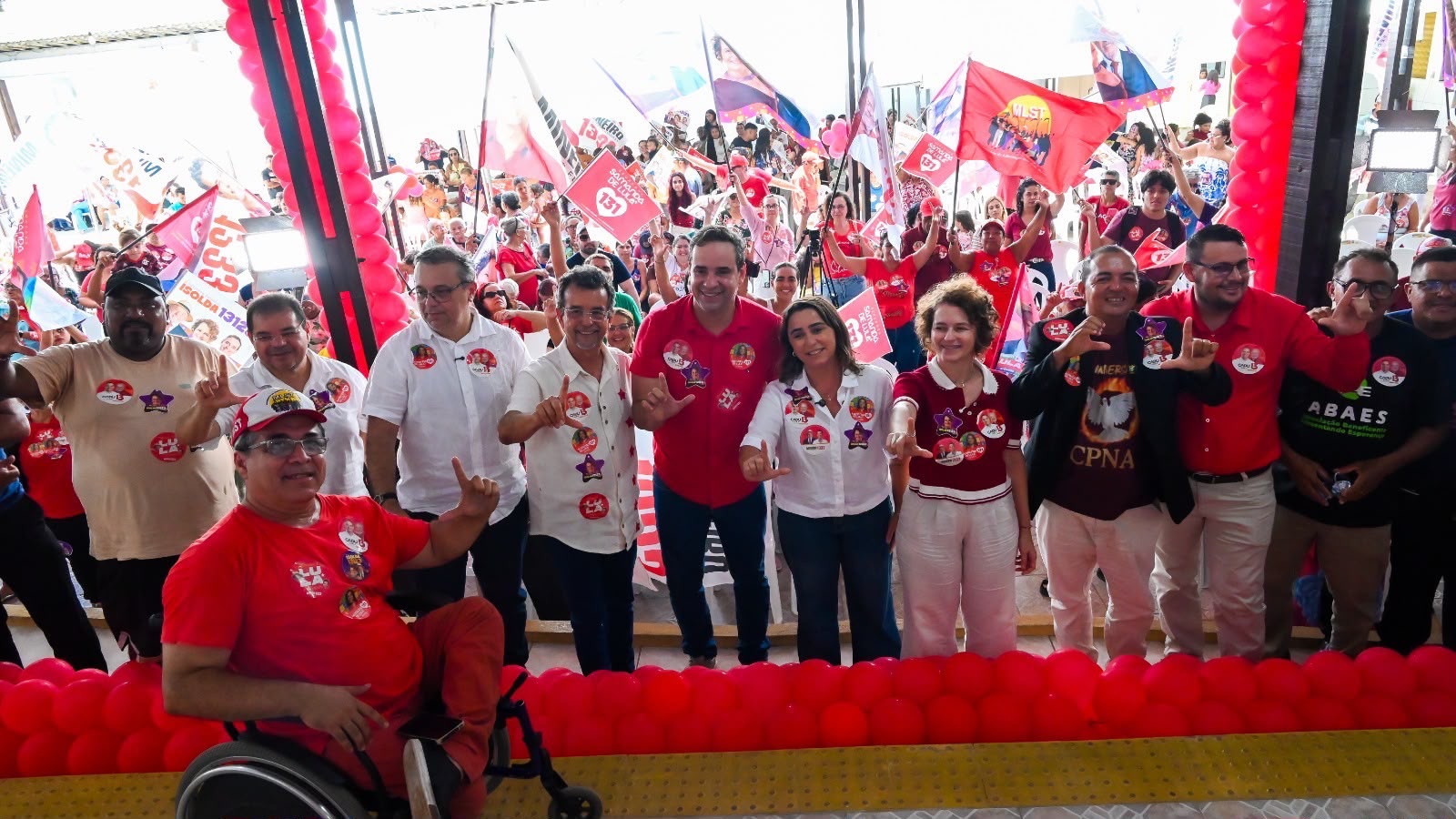 No aniversário, Samanda reúne centenas de evangélicos em encontro na Zona Norte de Natal