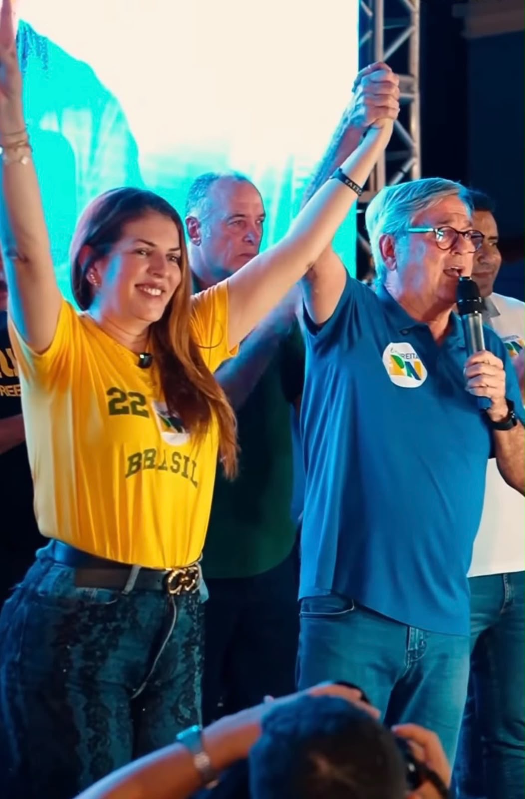 “Minha deputada federal é Nina”, afirma Tomba Farias