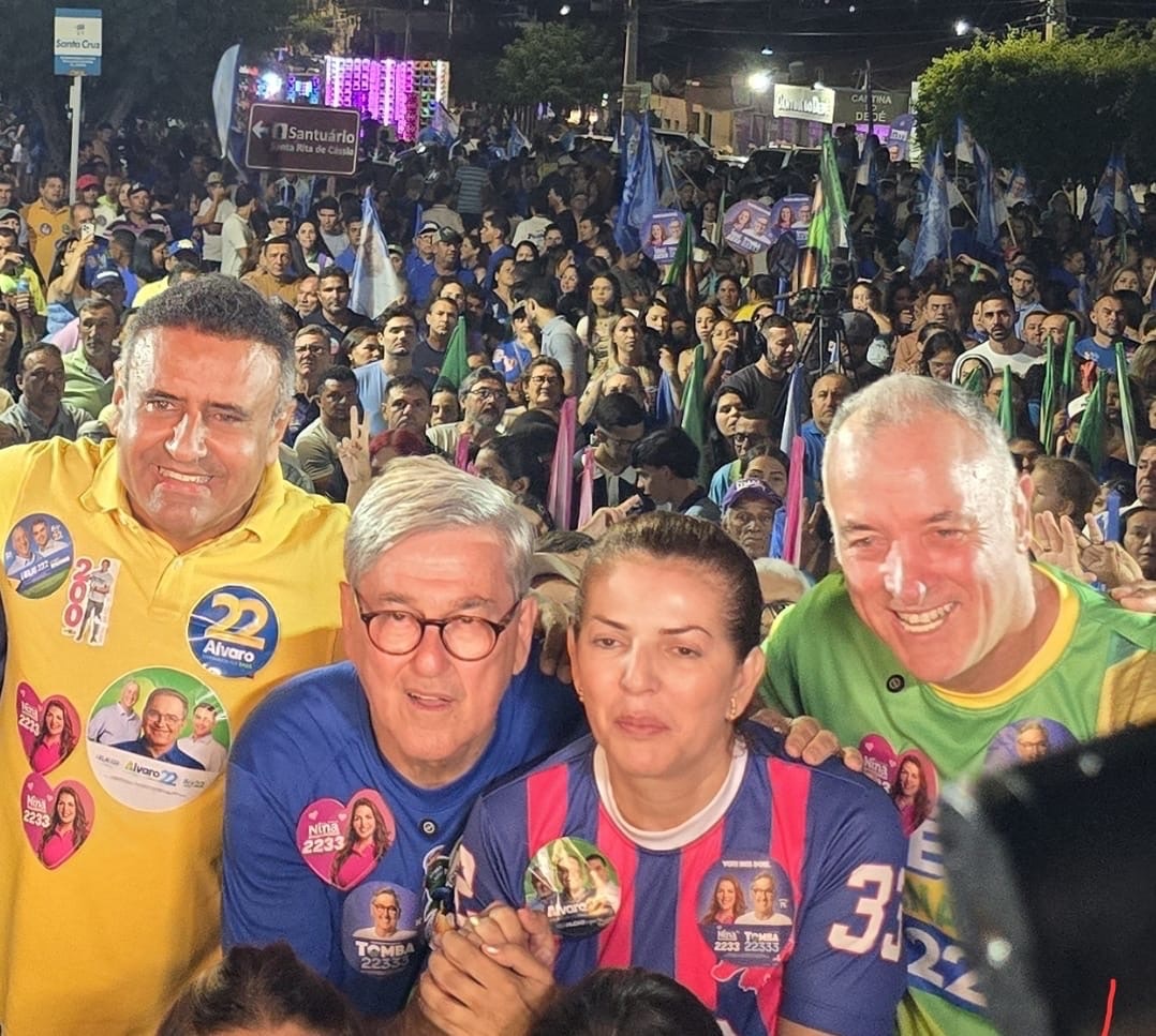 “Passeata do Bom de Trabalho” leva multidão às ruas de Santa Cruz, ao lado de Tomba, Álvaro, Babá, Coronel Hélio e Nina Souza