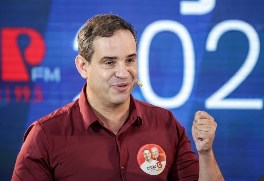 Cadu de Lula emite nota sobre desinformação e conteúdo negativo eleitoral e sobe o tom: “Vivo do meu salário, ao contrário de outro candidato que vive de propina.”