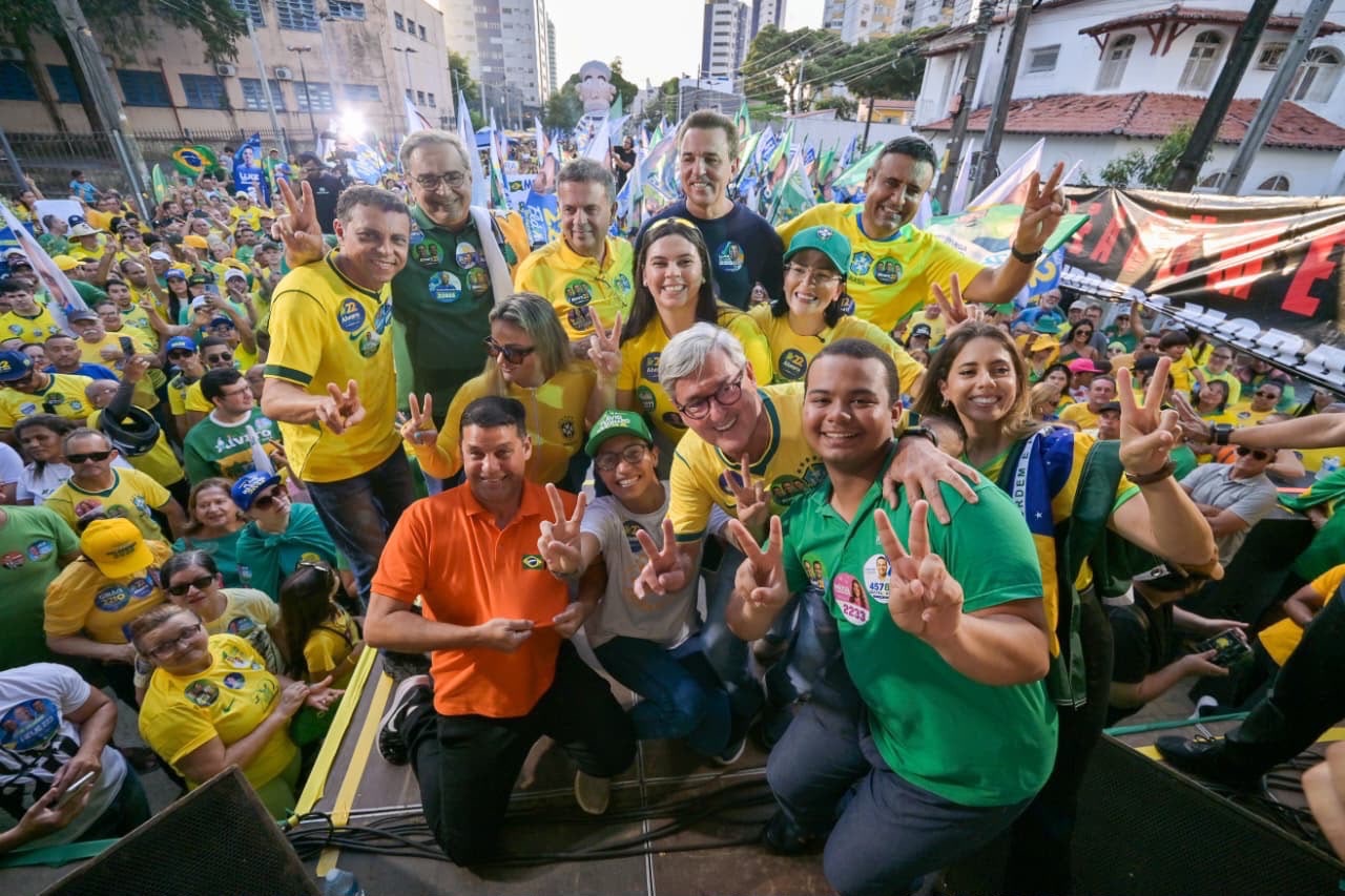 Camila Araújo participa de ato pela liberdade e democracia no 7 de Setembro em Natal