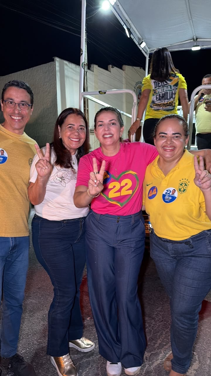 Nina Souza participa de carreata pelas ruas de Monte Alegre em apoio a Flávio Bolsonaro