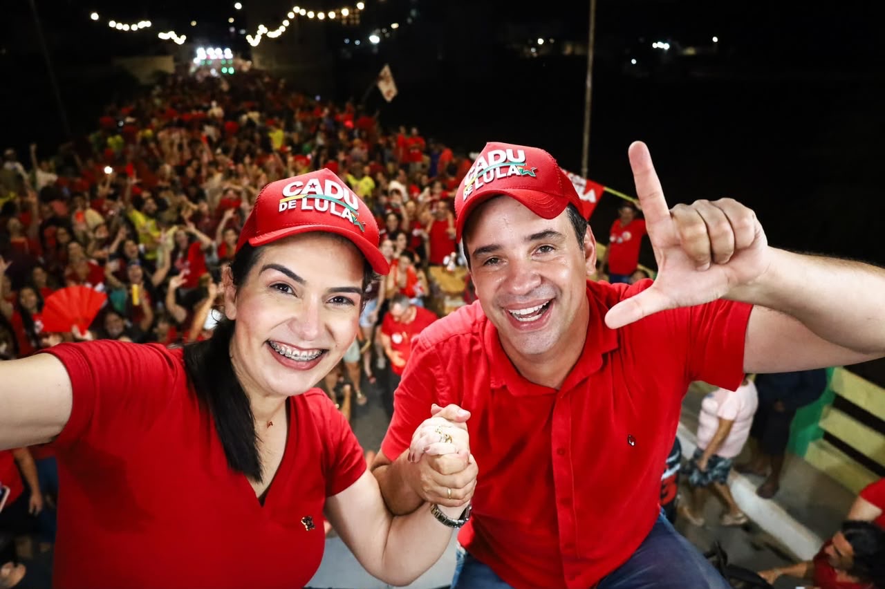 Cadu de Lula reúne multidão em piseiro na cidade de Santa Cruz