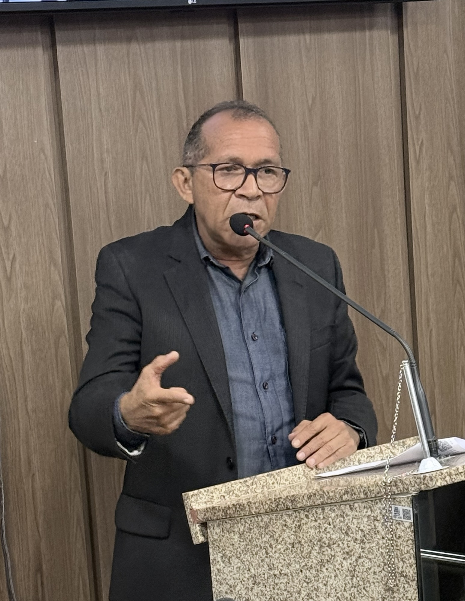Vereador Daniel Enfermeiro solicita construção de abrigo para passageiros na Avenida Artur Ferreira da Soledade, no sentido Bento Fernandes, em João Câmara