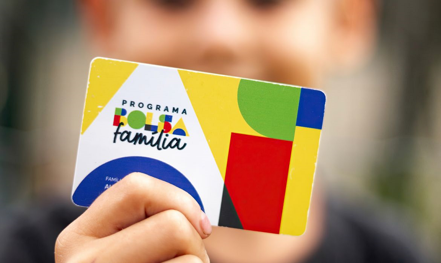 Ministro anuncia pagamento do Bolsa Família com reajuste de 15,04% neste fim de semana