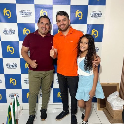 Vereador Guiguil parabeniza o presidente da Câmara Fernando Guilherme pelo seu aniversário