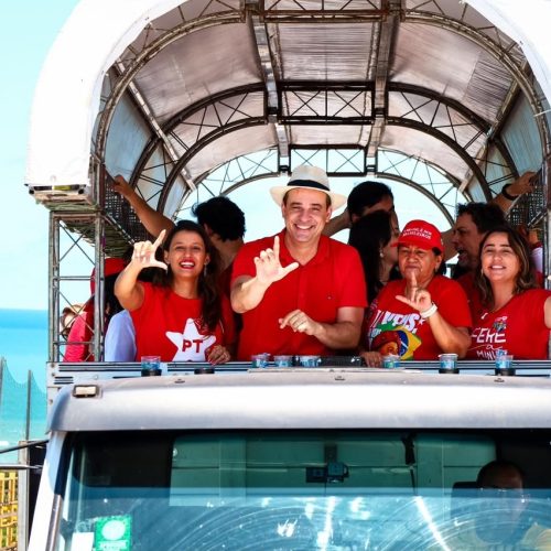 NATAL VERMELHOU: Cadu de Lula lidera mega carreata pelas ruas da capital neste domingo