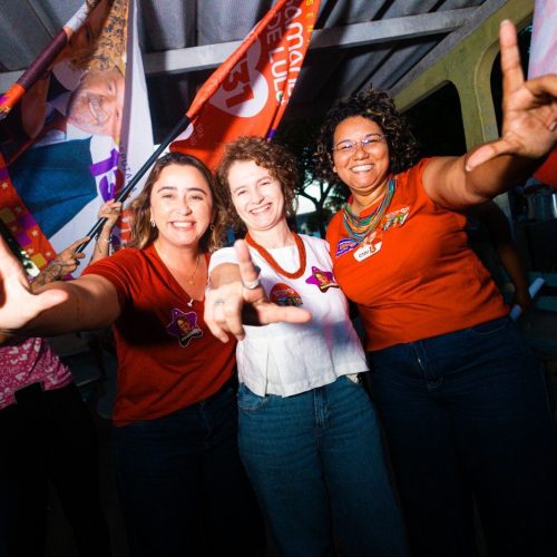 Em Mossoró, Samanda de Lula caminha pelo Belo Horizonte e conversa com moradores sobre propostas para o Senado