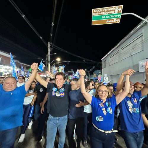 Robinson Faria participa ao lado de Allyson, Zenaide, Júlio César e lideranças do maior ato político da história de Ceará-Mirim em arrastão com multidão pelas ruas da cidade