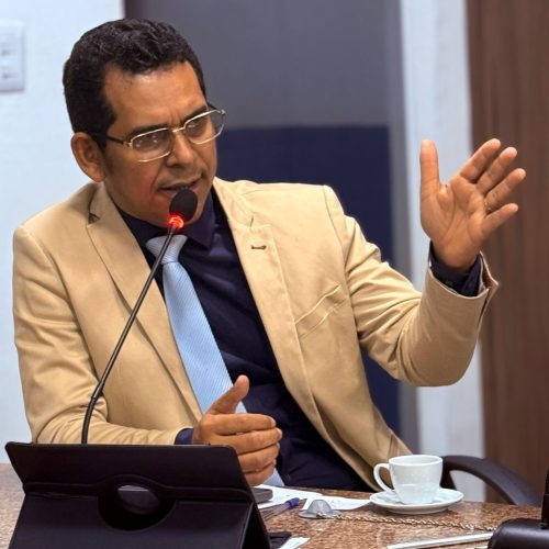 Nota de esclarecimento do mandato do vereador professor Silvano Carlos