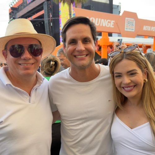 Rafael Motta participa da procissão de São João Batista em Assú ao lado de Ivan Júnior e Dra. Vanessa