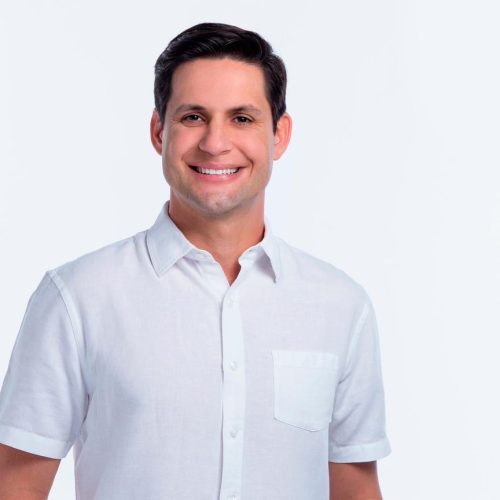 Pesquisa SBT/TV PONTA NEGRA: Rafael Motta cresce e encosta na liderança pelo Senado no RN