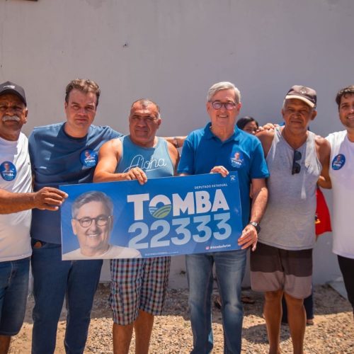 Adesivaços em várias regiões do RN reforçam apoio à reeleição de Tomba Farias