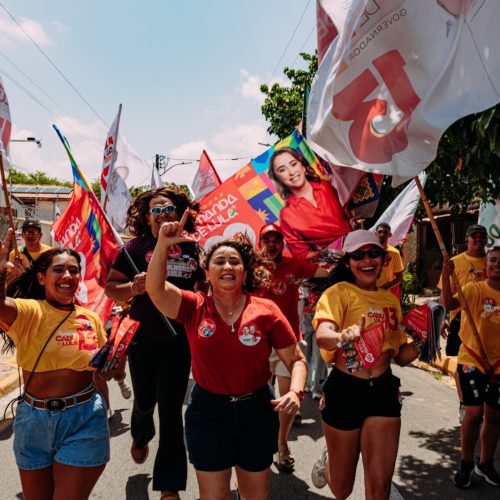 Em caminhada na Redinha, Samanda relembra luta em defesa dos permissionários do mercado: “Vocês sabem com quem podem contar”