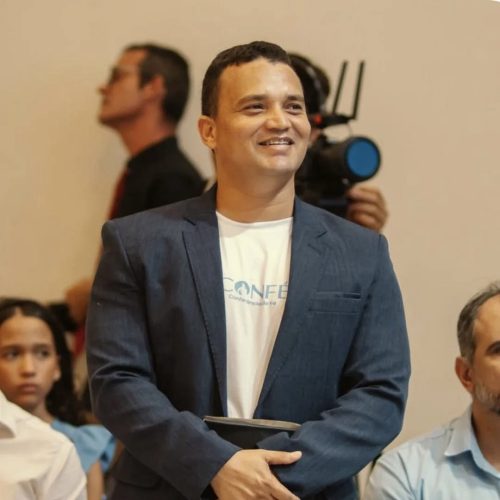 Pedro Filho aparece em pesquisa e amplia projeção para 2026