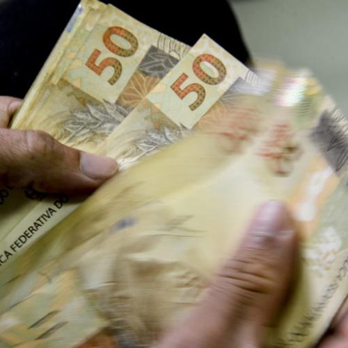 Pagamento do 1º lote de restituição do IR 2026 tem prazo final e vantagem para quem usa Pix