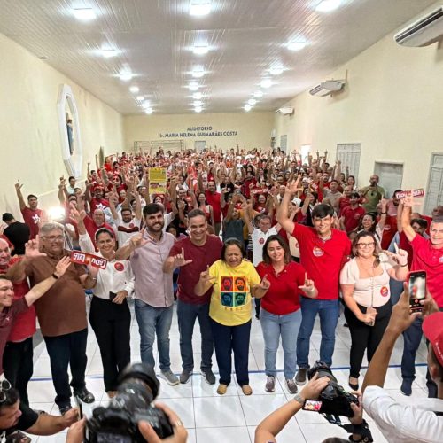 Francisco do PT e Odon reúne mais de 600 pessoas em plenária no Seridó e levam time de Lula