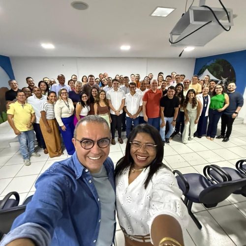 Prefeita Nilda reúne vereadores e aliados políticos para declarar apoio a Kelps Lima para deputado federal