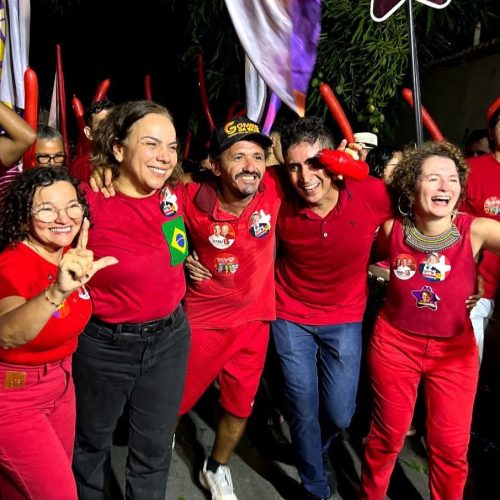 Piseiro 13 com Larissa leva campanha de Cadu de Lula às ruas de Apodi