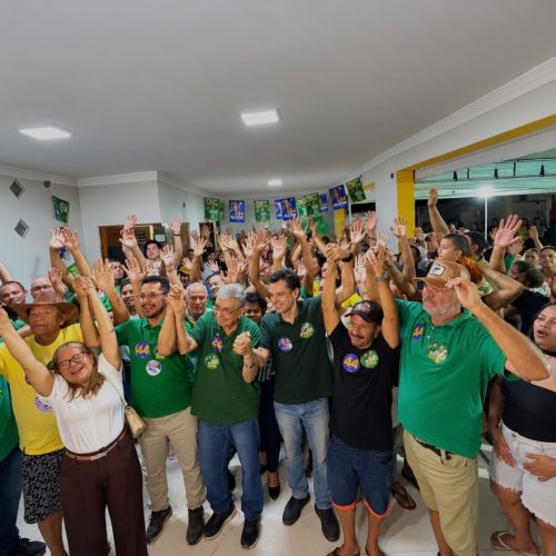 Evento “Amigos do vereador Professor Silvano Carlos” reúne autoridades e grande número de apoiadores