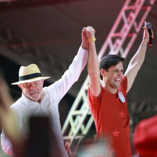 De mãos dadas com Lula, Rafael reforça time progressista no RN, agradece ao SUS e relembra superação