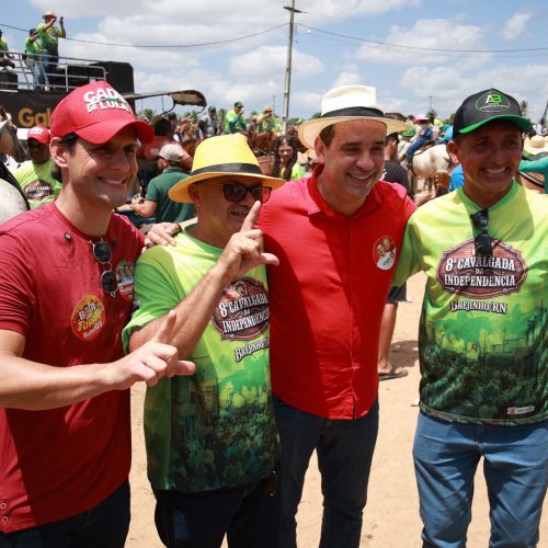 Com apoio do prefeito Jefferson Gomes, ex-prefeito, vereadores e lideranças, Rafael participa da maior cavalgada do Agreste em Brejinho