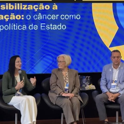 Vereadora Camila Araújo palestra no Global Forum 2026 e recebe reconhecimento por atuação no enfrentamento ao câncer no RN