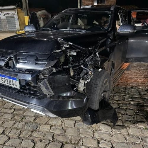 Prefeita de Pau dos Ferros sofre acidente na BR-101; todos os ocupantes do veículo passam bem