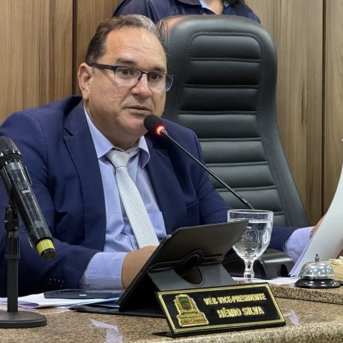 Vereador Hênio Silva solicita reposição de lâmpadas no Assentamento Modelo I e limpeza da rua Pedro Torquato