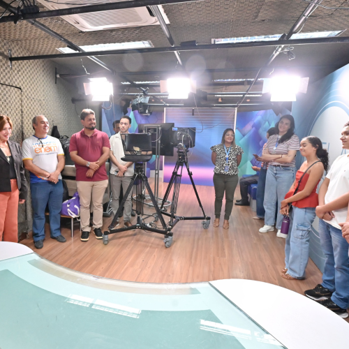 Alunos do Integra Enem aprovados no exame nacional visitam ALRN