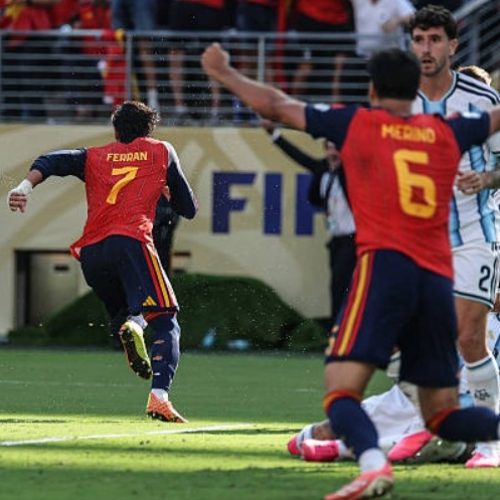 Espanha vence a Argentina na prorrogação e conquista a Copa do Mundo pela segunda vez