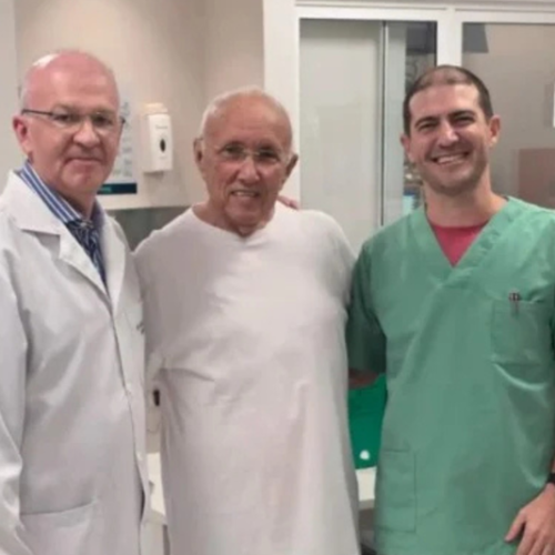 Monsenhor Lucas recebe alta hospitalar após melhora no quadro de saúde