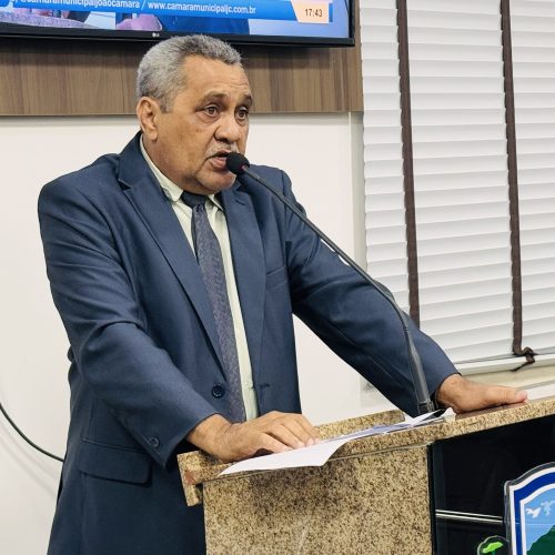 Vereador Gilberto Honorato solicita esgotamento de fossas na Cohab e corte de terras para agricultores