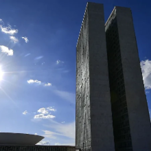 Janela partidária termina nesta sexta e redefine forças na Câmara dos Deputados