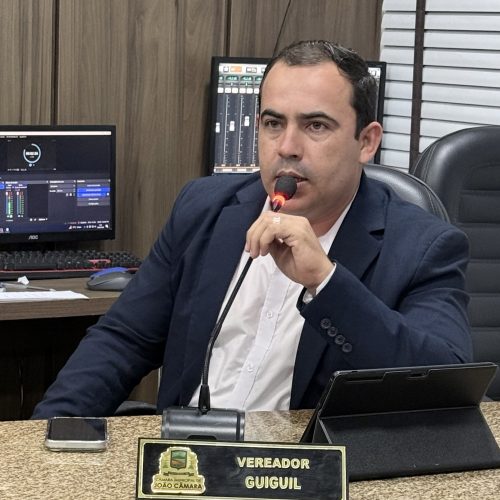 Vereador Guiguil solicita banheiros na feira de caprinos e ovinos e terraplanagem de via que liga três bairros em João Câmara