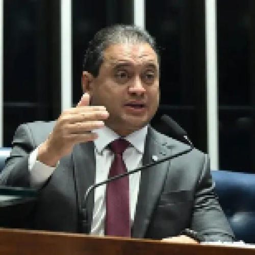 Fraudes no INSS: família do senador Weverton é alvo da PF