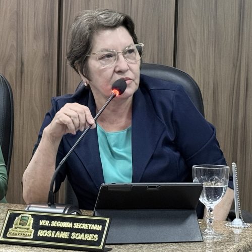 Vereadora Rosiane Soares solicita reforma de Quadra em Morada Nova e sinalização das Vias de João Câmara