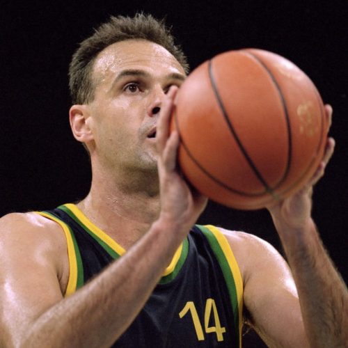 Lenda do basquete mundial, Oscar Schmidt morre aos 68 anos